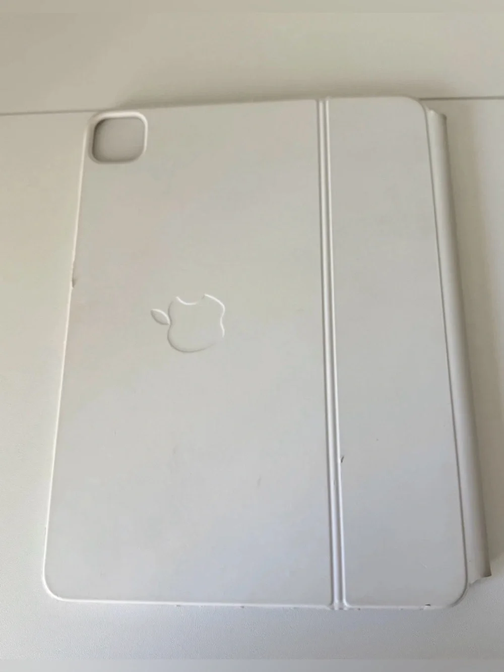 Apple iPad Magic Keyboard Model A2261